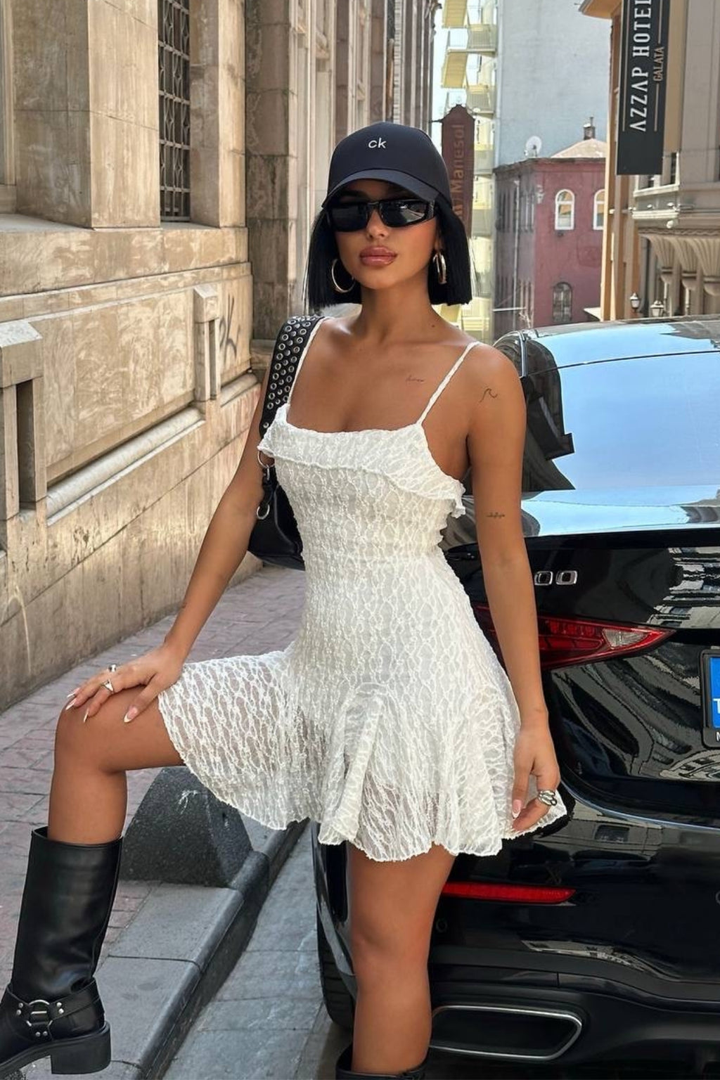 Mini Dantel Detay Askılı Elbise