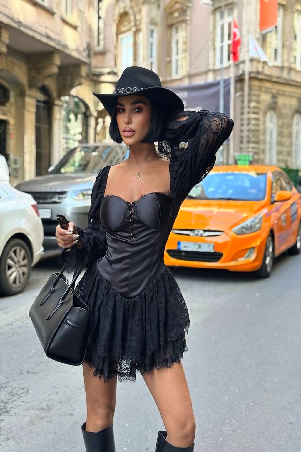 Dantel Detay Uzun Kol Elbise